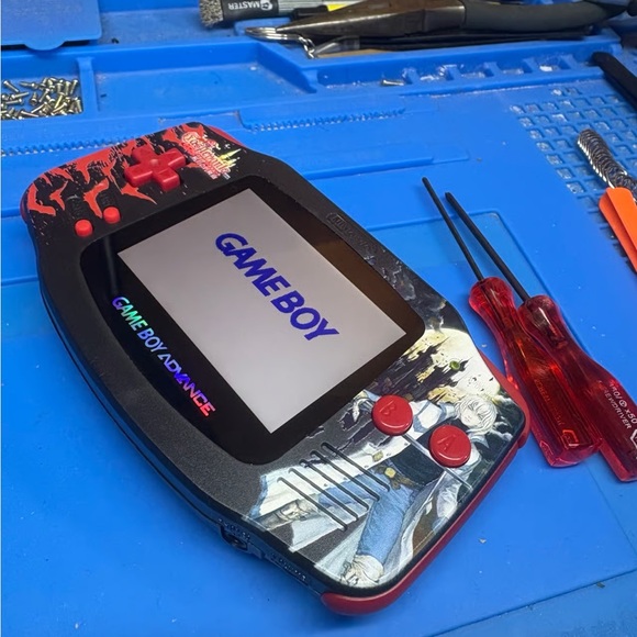Nintendo Game Boy Advance SP - Black and Red